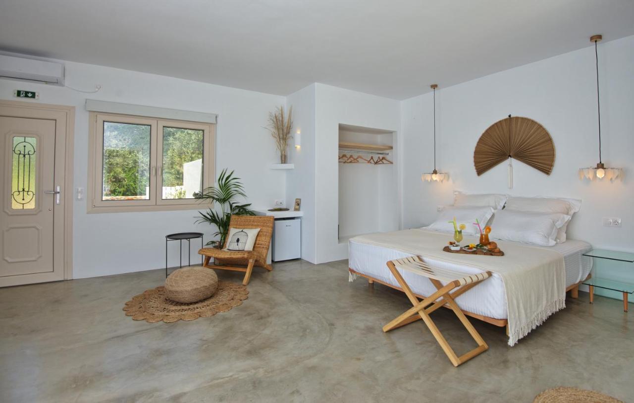 Eleon Suites New Isomata Екстериор снимка