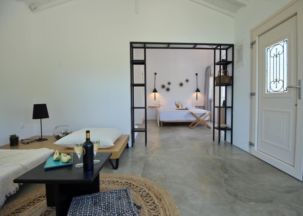 Eleon Suites New Isomata Екстериор снимка